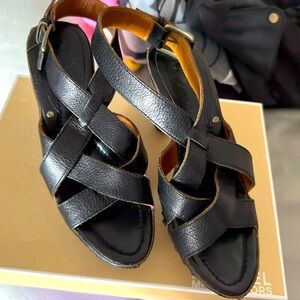 FRYE Reese Black Leather Shoes Low Ankle Strap Size 9